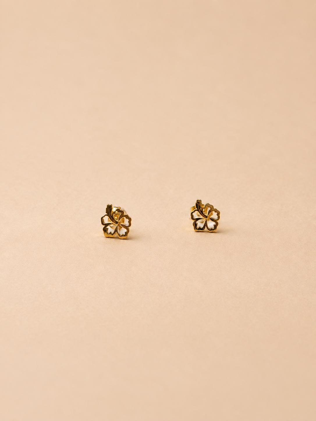 Hibiscus Studs